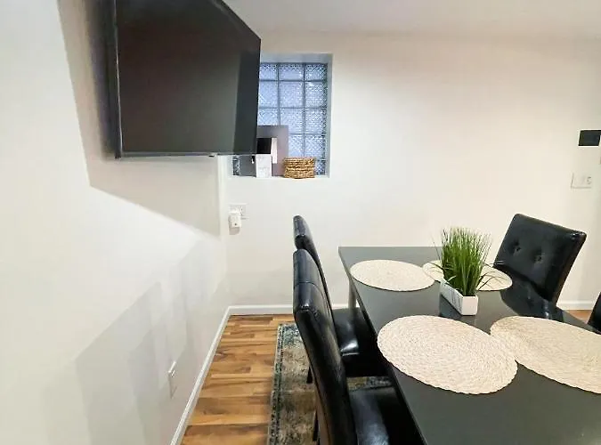 Wrigley Garden Unit